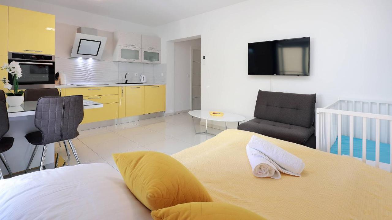 נובליה Apartmani "Villa Barbara" מראה חיצוני תמונה