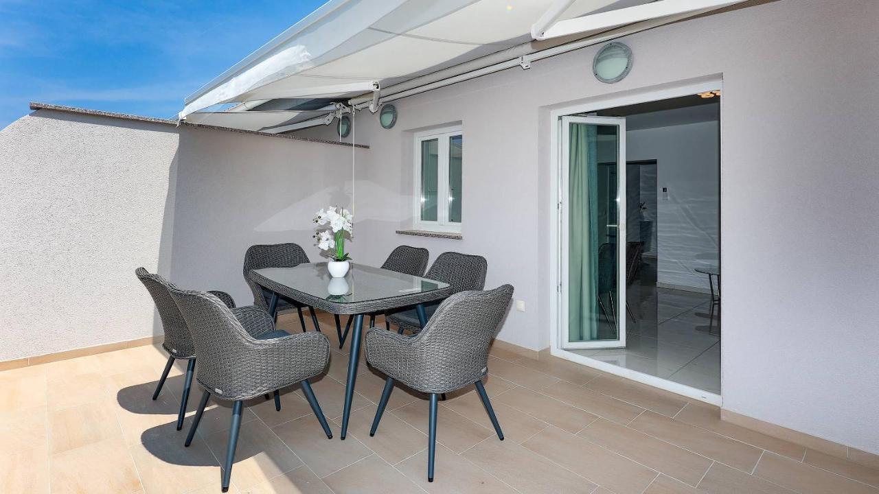 נובליה Apartmani "Villa Barbara" מראה חיצוני תמונה
