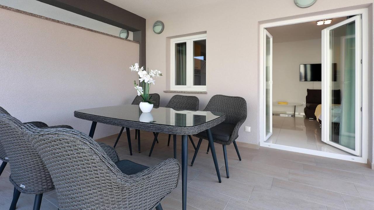נובליה Apartmani "Villa Barbara" מראה חיצוני תמונה